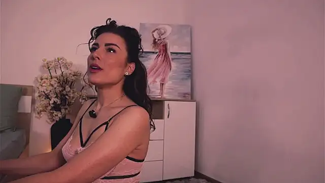 Misslullu online show from November 2025 02:18:01 PM