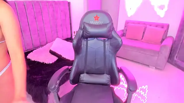 Snapshot of xiomara__cortes chatting on October 2025 07:36:02 PM xiomara cortes online show from October 2025 07:36:02 PM