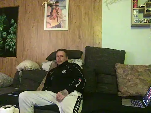 Snapshot of steveindahouse chatting on March 2025 06:11:02 PM steveindahouse online show from March 2025 06:11:02 PM