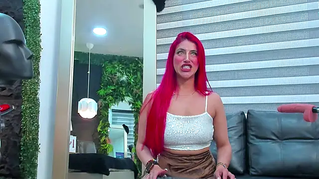 AllissaBrowm online show from November 2025 06:37:02 PM