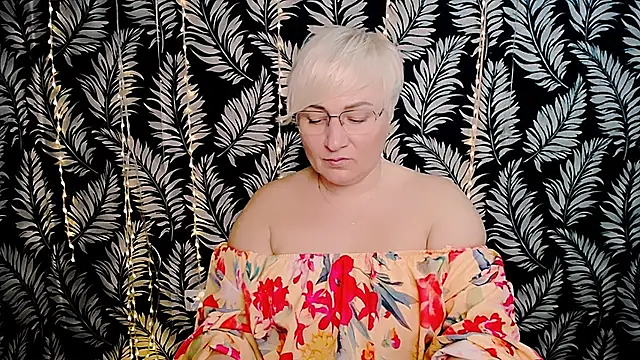 Olivia playful online show from February 2026 01:01:02 PM