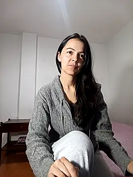 sarasweet 4 online show from February 2026 07:28:02 PM