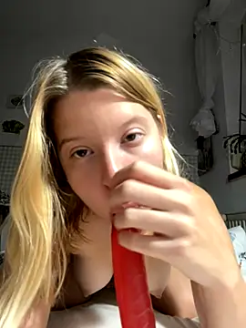 kimczii online show from December 2024 01:31:02 PM
