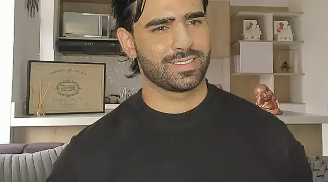 Snapshot of BradleySmithx chatting on December 2024 06:34:01 PM BradleySmithx online show from December 2024 06:34:01 PM