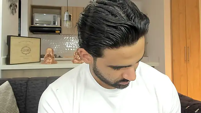 BradleySmithx online show from October 2025 07:47:02 PM