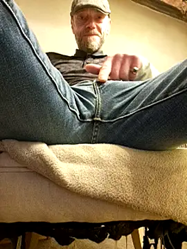 Snapshot of eddouxxx78 chatting on December 2024 09:31:01 AM eddouxxx78 online show from December 2024 09:31:01 AM