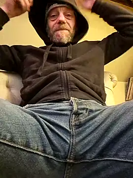 Snapshot of eddouxxx78 chatting on February 2025 03:58:01 PM eddouxxx78 online show from February 2025 03:58:01 PM