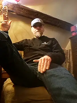 eddouxxx78 online show from April 2026 07:58:02 AM