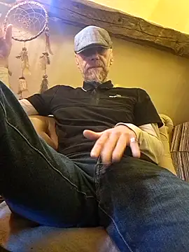 Snapshot of eddouxxx78 chatting on May 2026 11:37:02 AM eddouxxx78 online show from May 2026 11:37:02 AM