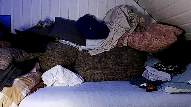 Snapshot of Youngtimer_1997 chatting on October 2025 08:40:02 PM Youngtimer 1997 online show from October 2025 08:40:02 PM