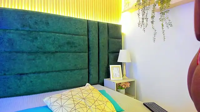 AntonellaaHot online show from March 2025 07:50:02 PM