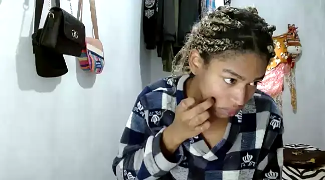 angelamarie1 online show from February 2025 12:37:02 PM