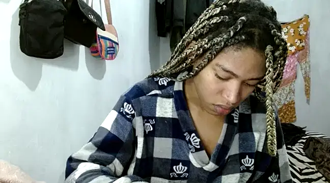 angelamarie1 online show from February 2025 12:00:02 PM