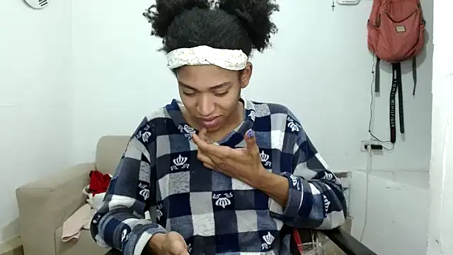 angelamarie1 online show from November 2025 06:22:01 AM