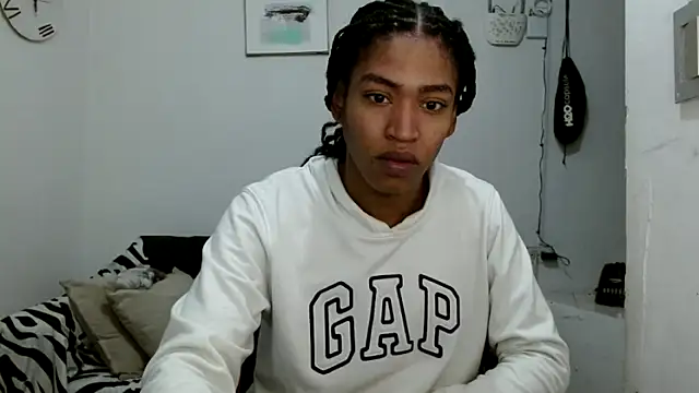 angelamarie1 online show from April 2026 12:17:01 PM