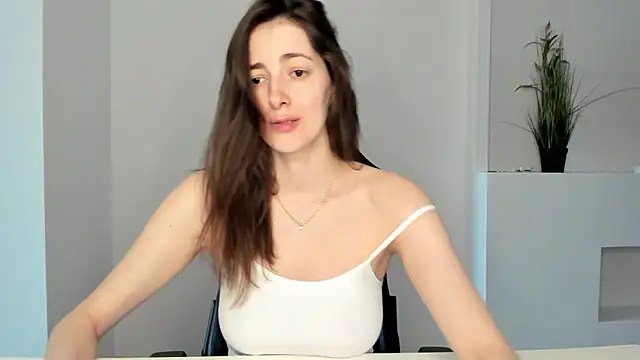 Snapshot of Sabrina_Mur chatting on February 2025 10:44:02 AM Sabrina Mur online show from February 2025 10:44:02 AM