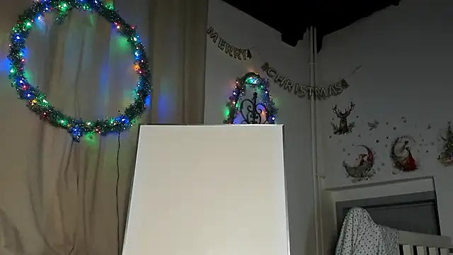 Snapshot of Lola_Belgium chatting on December 2024 04:36:02 PM Lola Belgium online show from December 2024 04:36:02 PM