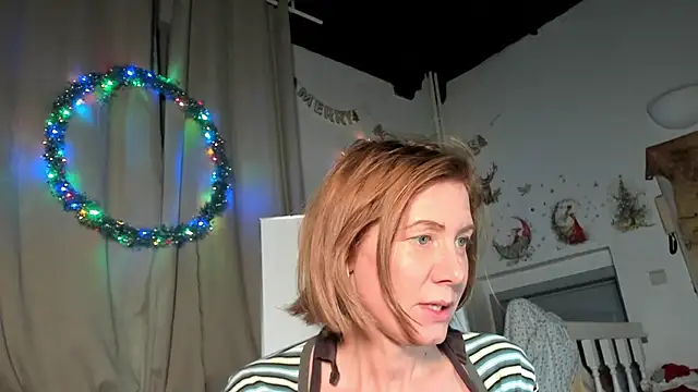 Snapshot of Lola_Belgium chatting on January 2025 07:23:02 PM Lola Belgium online show from January 2025 07:23:02 PM