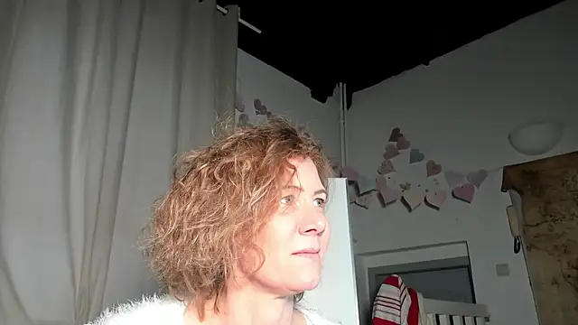 Snapshot of Lola_Belgium chatting on February 2025 04:07:01 PM Lola Belgium online show from February 2025 04:07:01 PM