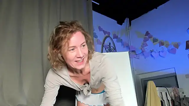 Snapshot of Lola_Belgium chatting on February 2025 08:26:01 PM Lola Belgium online show from February 2025 08:26:01 PM