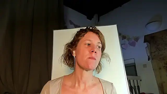 Snapshot of Lola_Belgium chatting on March 2025 06:26:02 PM Lola Belgium online show from March 2025 06:26:02 PM