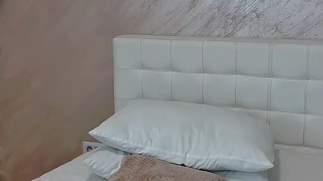 Sierra Halle online show from January 2025 11:21:02 PM