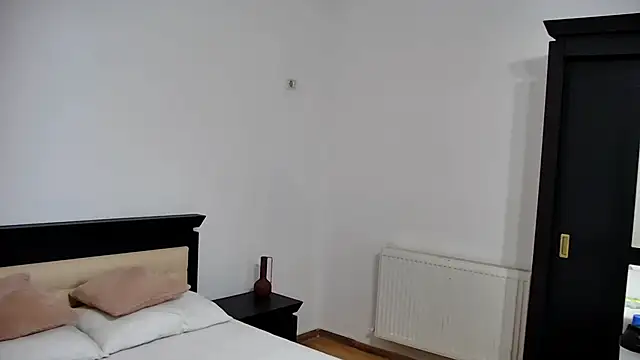 Sierra Halle online show from February 2025 12:08:01 AM