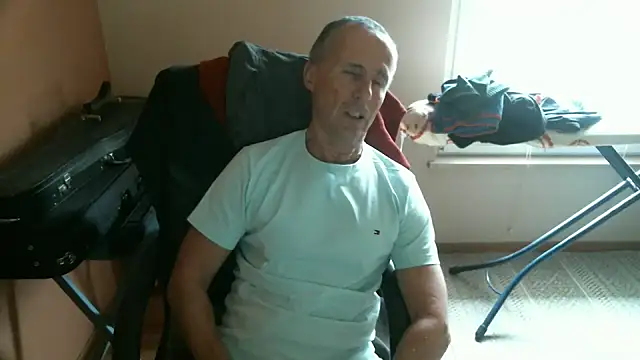 olibrius71 online show from February 2025 09:25:02 AM