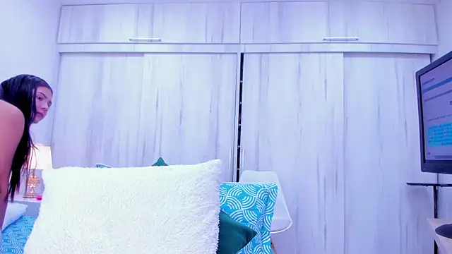 paola rodriguez online show from January 2025 07:23:01 PM