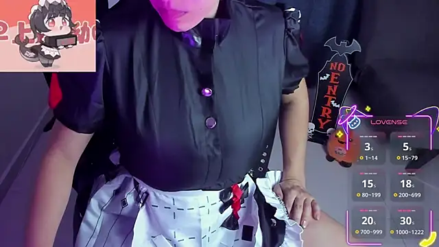 Roxy clark online show from October 2025 09:10:01 AM