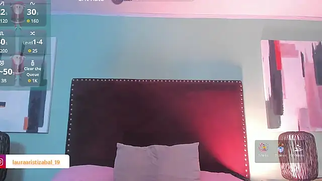 LauraAristizabal online show from December 2024 01:24:02 PM
