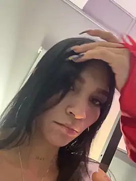 LauraAristizabal online show from December 2024 02:12:01 PM