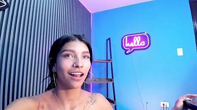 LauraAristizabal online show from January 2025 06:48:01 PM