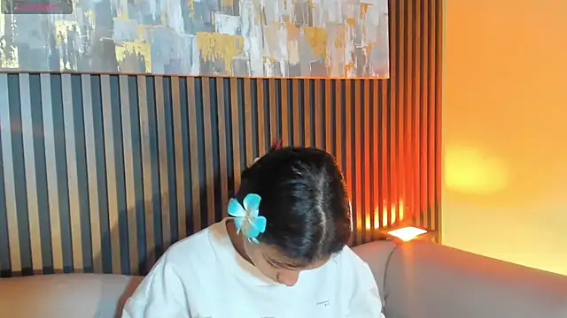 Snapshot of LauraAristizabal chatting on October 2025 12:48:02 PM LauraAristizabal online show from October 2025 12:48:02 PM