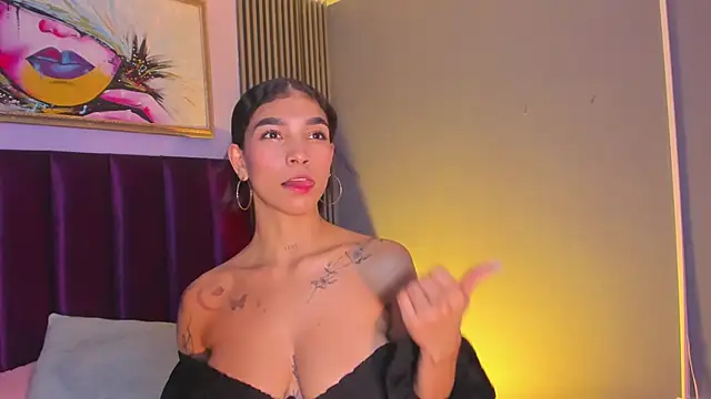 LauraAristizabal online show from July 2026 11:40:02 PM