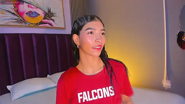 LauraAristizabal online show from July 2026 12:19:02 PM