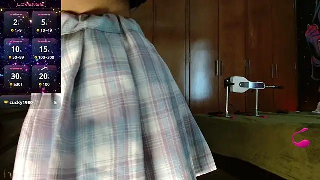 Snapshot of MINI_Petite chatting on October 2025 06:31:01 PM MINI Petite online show from October 2025 06:31:01 PM