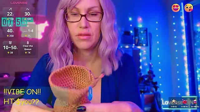 EmmaIsHere online show from September 2025 01:54:01 PM