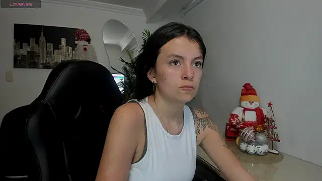 Meghan320 online show from December 2024 06:59:01 PM