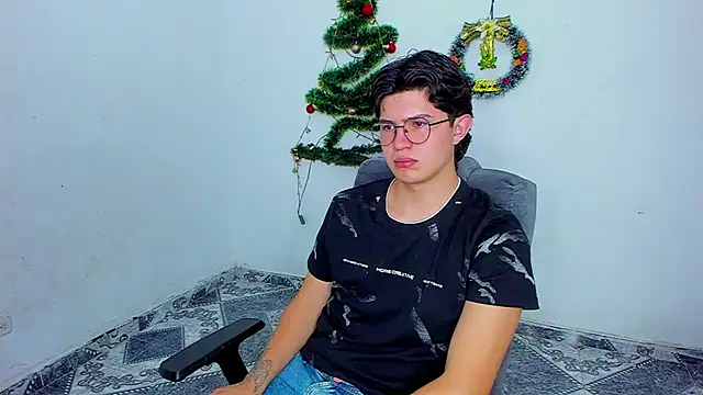 Snapshot of patrik_027 chatting on December 2024 12:08:02 AM patrik 027 online show from December 2024 12:08:02 AM