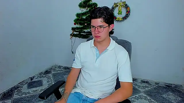 Snapshot of patrik_027 chatting on December 2024 12:44:01 PM patrik 027 online show from December 2024 12:44:01 PM