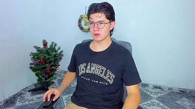 Snapshot of patrik_027 chatting on December 2024 12:49:01 PM patrik 027 online show from December 2024 12:49:01 PM