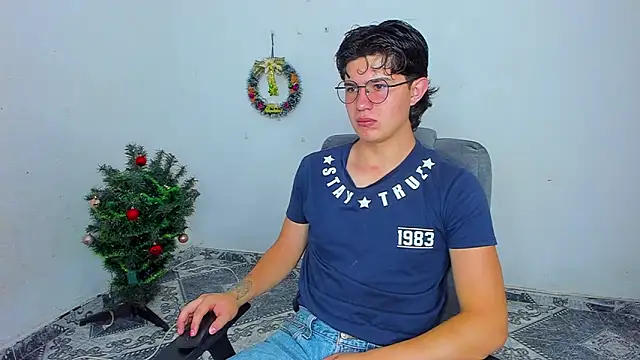 Snapshot of patrik_027 chatting on December 2024 01:28:01 PM patrik 027 online show from December 2024 01:28:01 PM