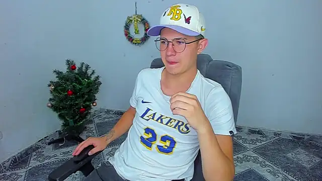 Snapshot of patrik_027 chatting on January 2025 10:29:02 PM patrik 027 online show from January 2025 10:29:02 PM