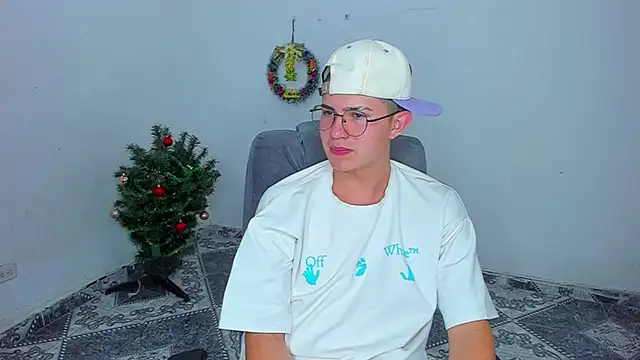 Snapshot of patrik_027 chatting on January 2025 12:55:02 AM patrik 027 online show from January 2025 12:55:02 AM