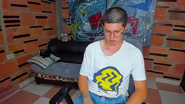 Snapshot of patrik_027 chatting on January 2025 09:18:02 PM patrik 027 online show from January 2025 09:18:02 PM