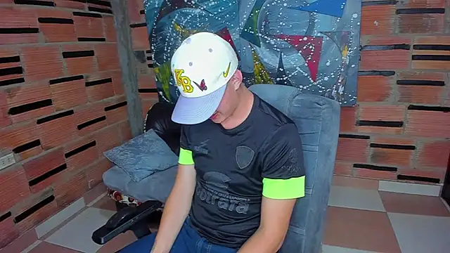 Snapshot of patrik_027 chatting on February 2025 01:20:01 PM patrik 027 online show from February 2025 01:20:01 PM