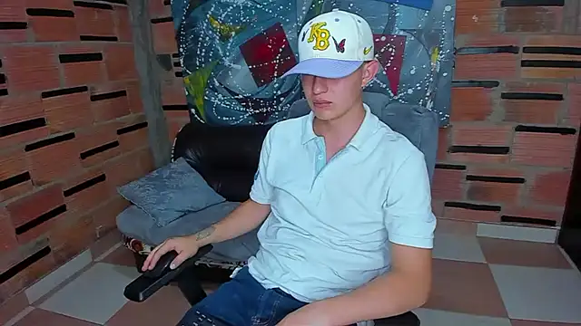 Snapshot of patrik_027 chatting on February 2025 10:13:01 PM patrik 027 online show from February 2025 10:13:01 PM