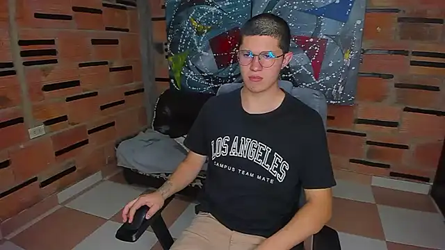 Snapshot of patrik_027 chatting on February 2025 02:24:02 PM patrik 027 online show from February 2025 02:24:02 PM