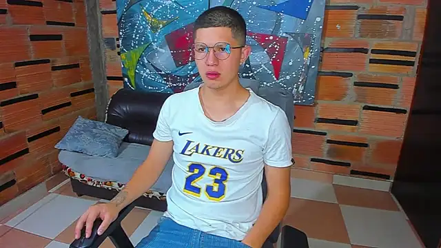 Snapshot of patrik_027 chatting on February 2025 01:08:02 PM patrik 027 online show from February 2025 01:08:02 PM